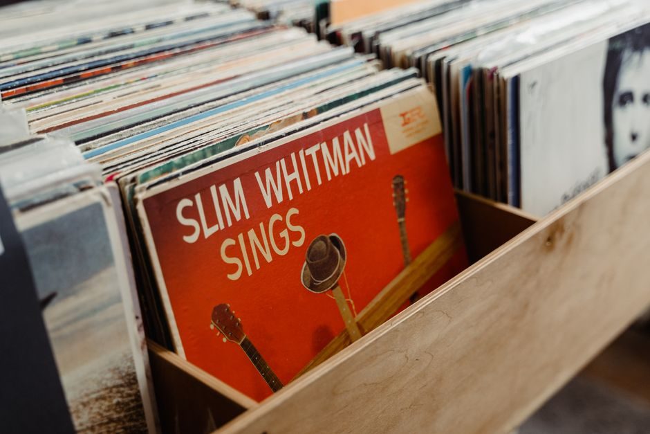 A Birch Plywood Vinyl Record Crate With a Centre Divider