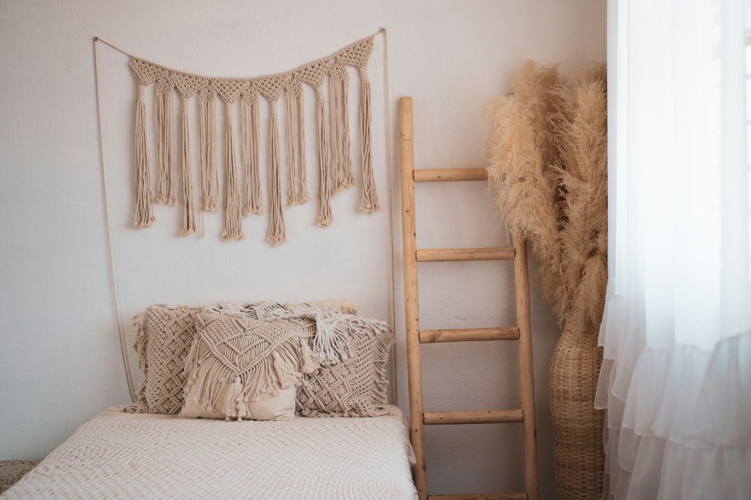 A Pine Leaning Blanket Ladder